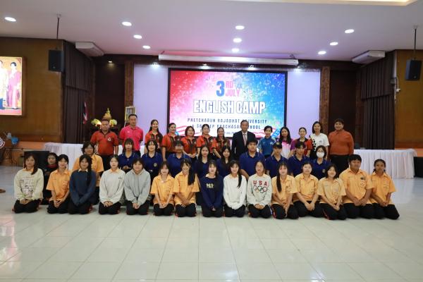 กลุ่มสาระต่างประเทศ โรงเรียนศรีเทพประชาสรรค์ ร่วมกับ คณะมนุษยศาสตร์ และสังคมศาสตร์มหาวิทยาลัยราชภัฏเพชรบูรณ์ จัดค่ายภาษาอังกฤษ (English camp) ให้กับนักเรียนระดับชั้น ม.4/4,5/4 และ 6/4 สายภาษา เพื่อเสริมสร้างทักษะภาษาอังกฤษ และแลกเปลี่ยนความรู้ วัฒนธรรม
